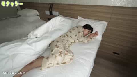 [Pajamas Monashi] Pyjamas de Oma♥ 18岁真实少女♥ 上角指法情色满满♥ 气喘吁吁的声音太可爱了感觉快要过瘾了