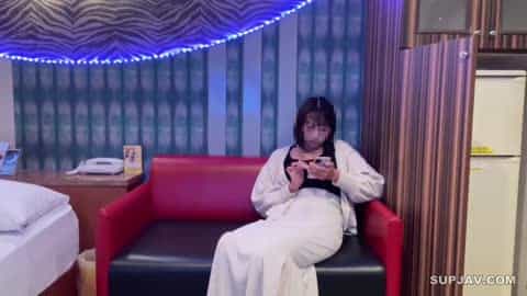 强烈推荐！ “哦不！”我被反抗了，但我还是强行射进了我朋友的妹妹里面 www